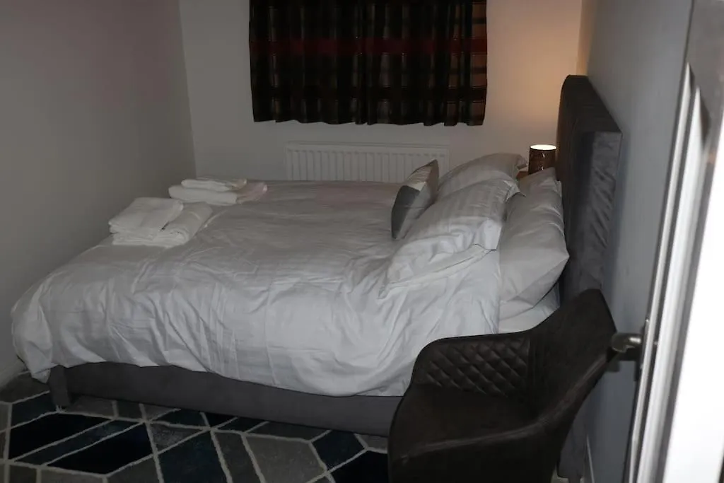 Holiday home Entire -4 Bedrooms Detached House With Driveway Nottingham