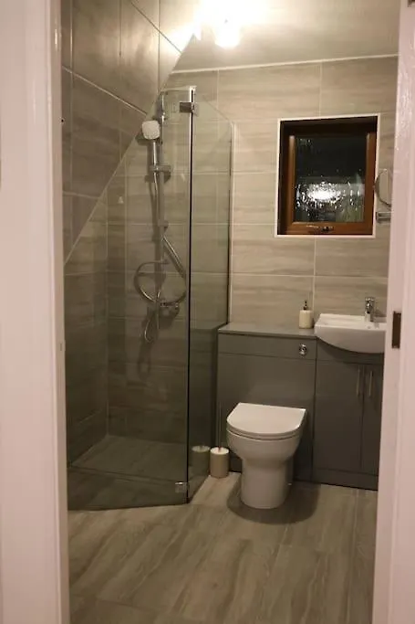 Holiday home Entire -4 Bedrooms Detached House With Driveway Nottingham United Kingdom